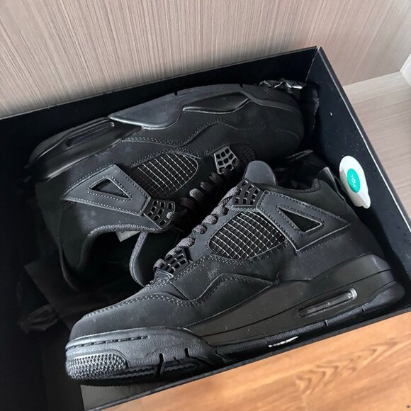 Nike Jordan 4 Retro Unisex Sneaker - Picture 1 of 5